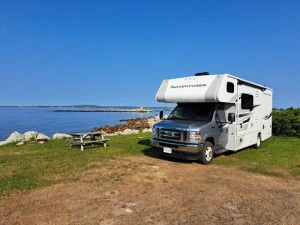 Wohnmobil an der Küste von Atlantik Kanada