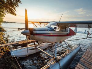 Wasserflugzeug am Haus am See
