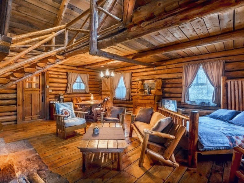 Blockhütte im Wald
