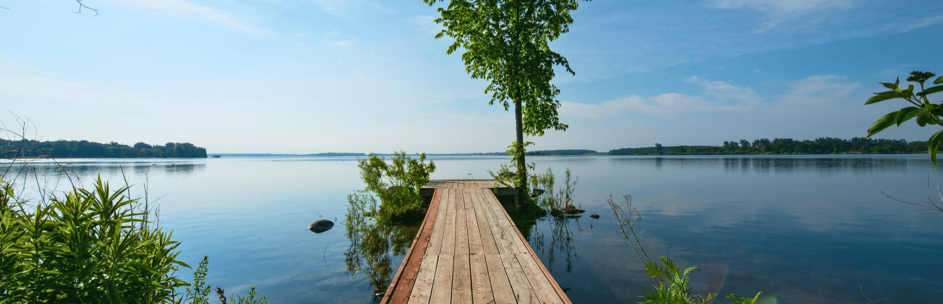 See mit Steg in Ontario