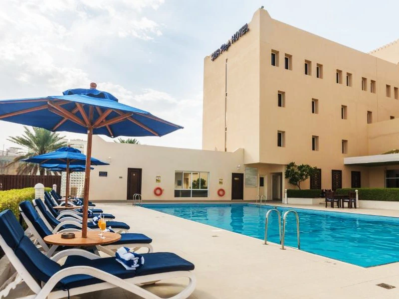 Hotel Pool Oman Sur