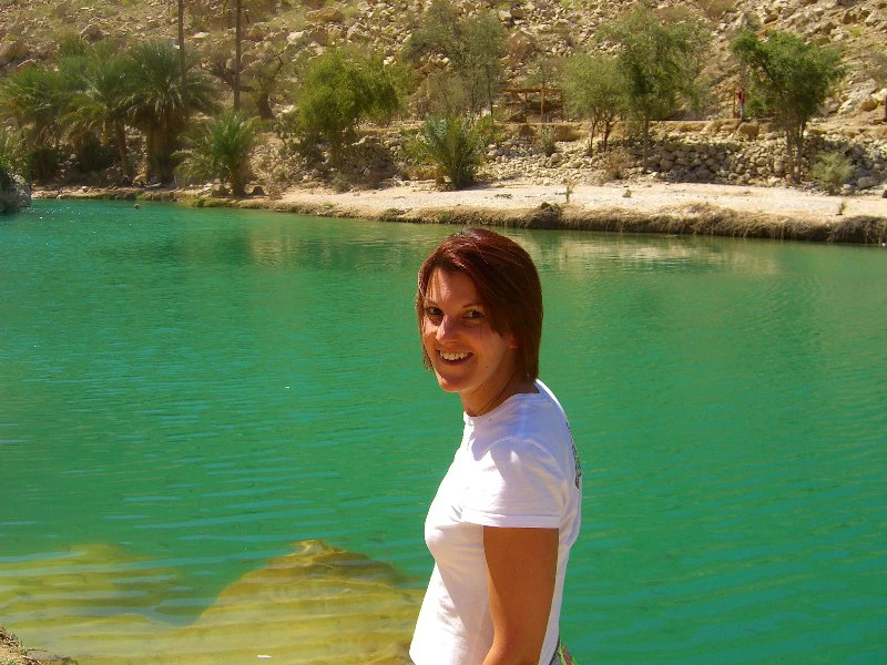 Reisender am Wadi Bani Khalid