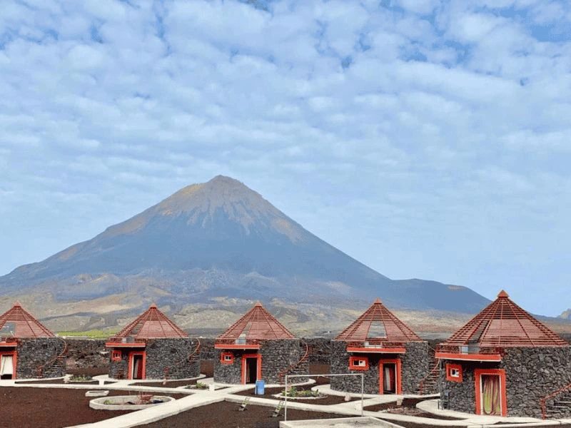 Kapverden Rundreise Unterkunft Fogo außen Ansicht der Anlage