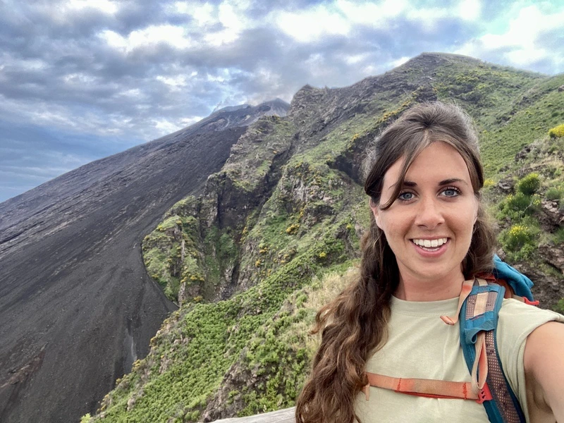 Frau auf Stromboli
