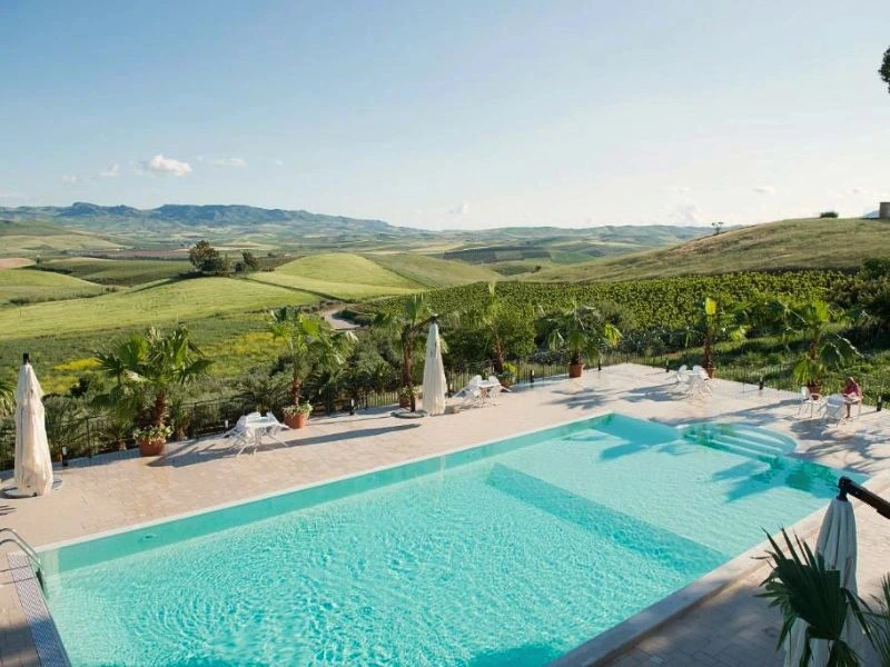 Pool in ländlicher Unterkunft