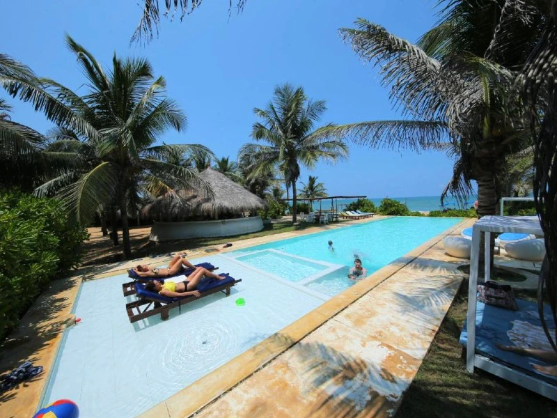 Pool im Kalpitiya Strand Hotel, Sri Lanka