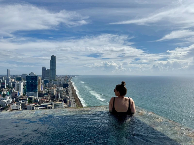 Dachpool Colombo Hotel Sri Lanka