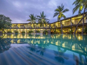 Pool im Hotel im Yala Nationalpark, Sri Lanka
