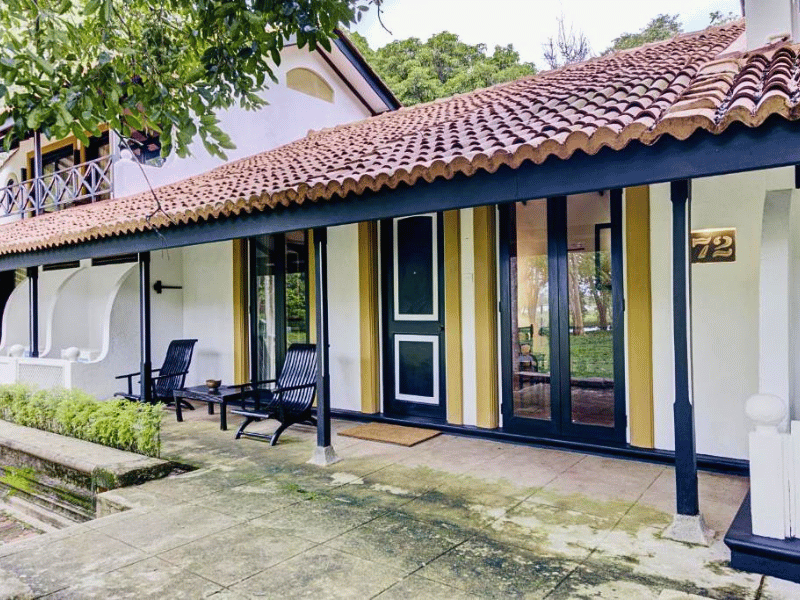 Bungalow im Komforthotel in Habarana in Sri Lanka