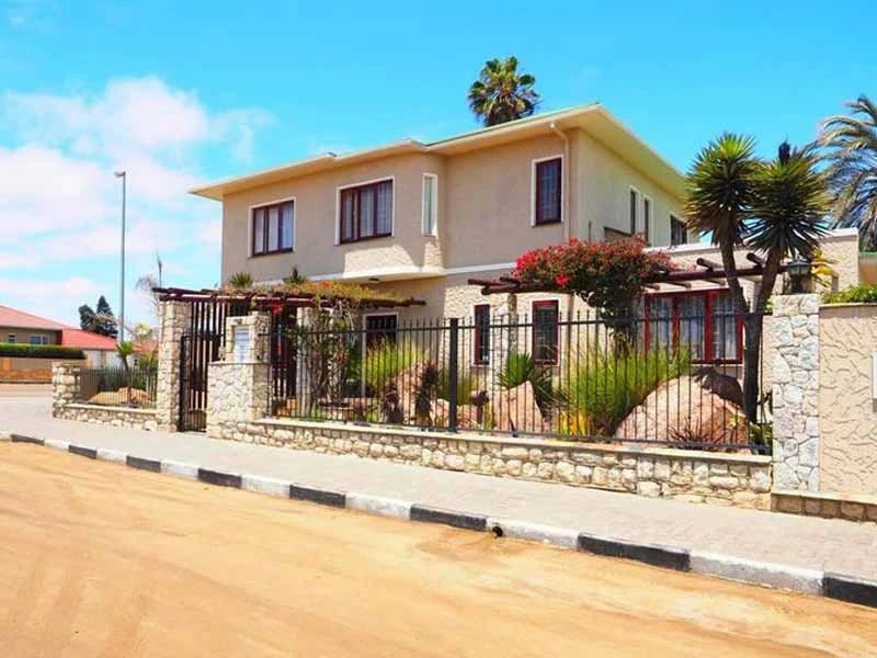Namibia Familienreise Swakopmund Unterkunft außen Ansicht