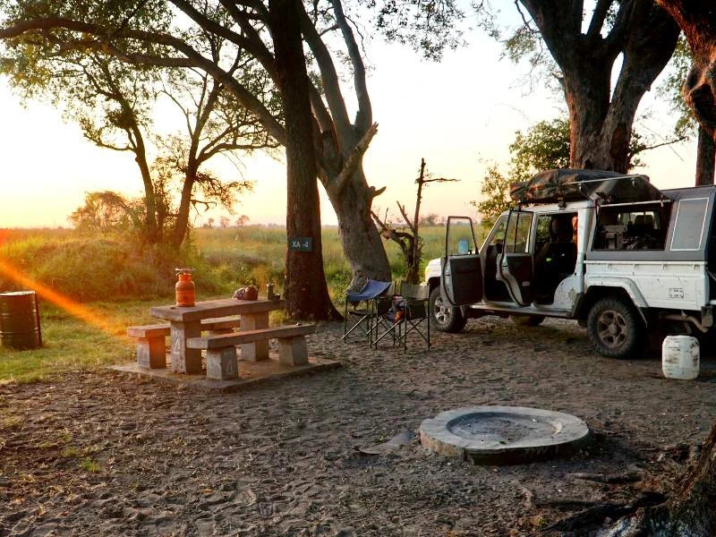 Namibia Okavango Fluss Familienreise außen Ansicht Camp lager