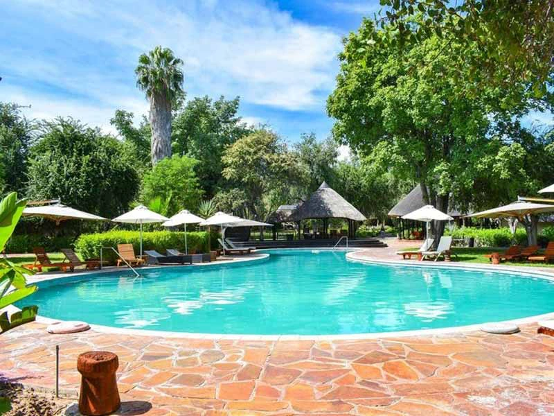 Namibia Familienreisen Etosha Unterkunft außerhalb des Parks Osten