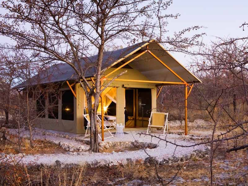 Namibia Familienreisen Etosha Unterkunft außerhalb des Parks Osten