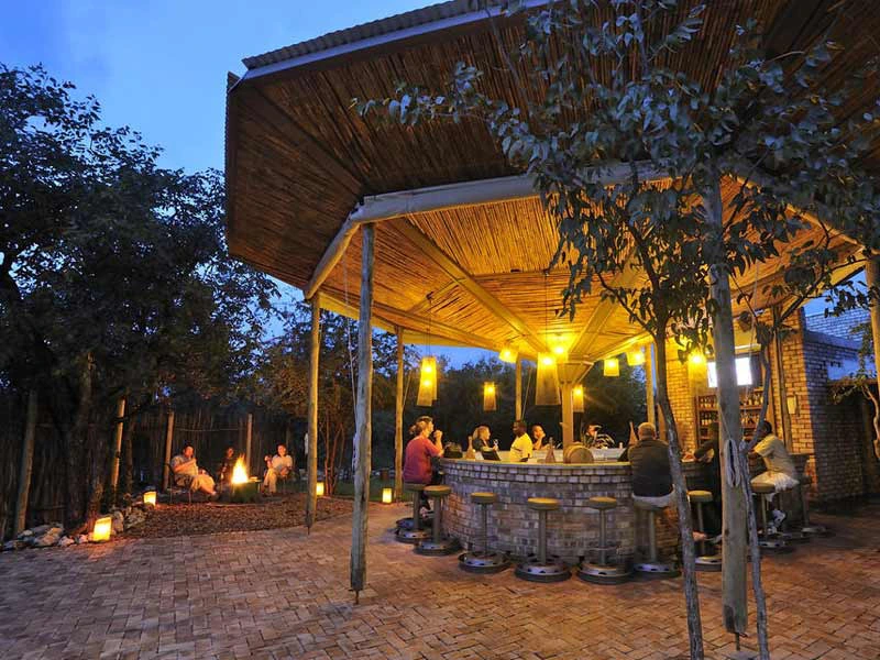 Namibia Familienreisen Etosha Unterkunft außerhalb des Parks Süden