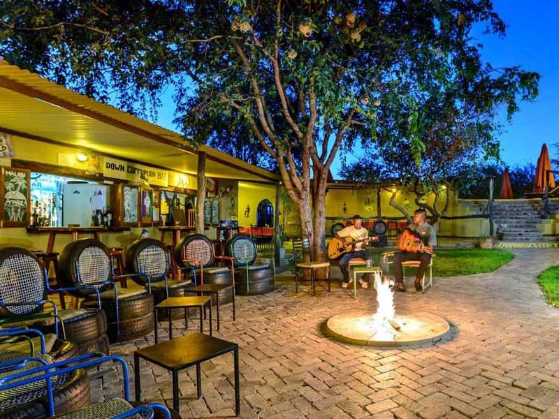 Namibia Familienreisen Etosha Unterkunft außerhalb des Parks Süden