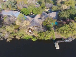 Namibia mit Kindern Kasane Chobe Komfort Unterkunft luft Ansicht