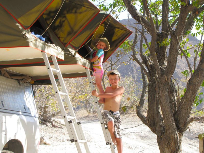 Botswana Camping Dachzelt mit Kindern