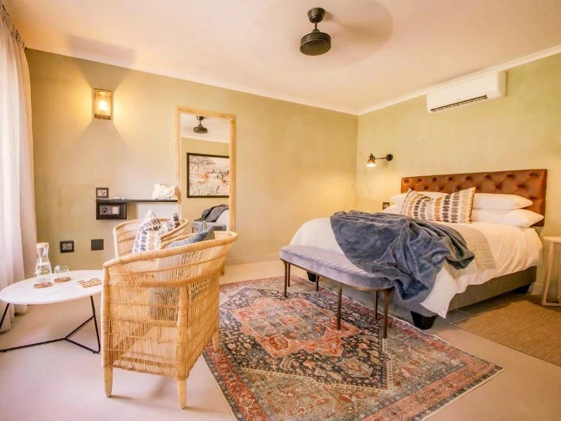 Namibia Geräumiges helles Zimmer mit Kingsize Bett