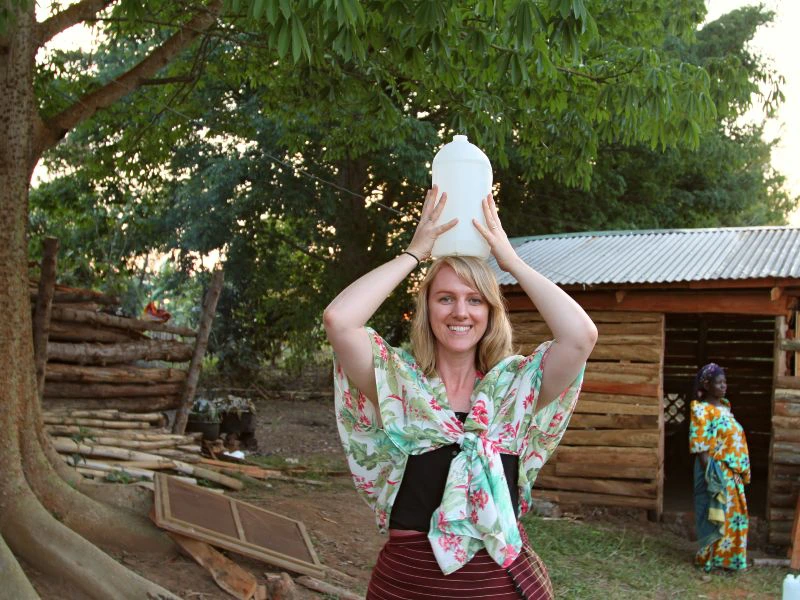 Jjaja Bbanga - Wasser tragen Uganda