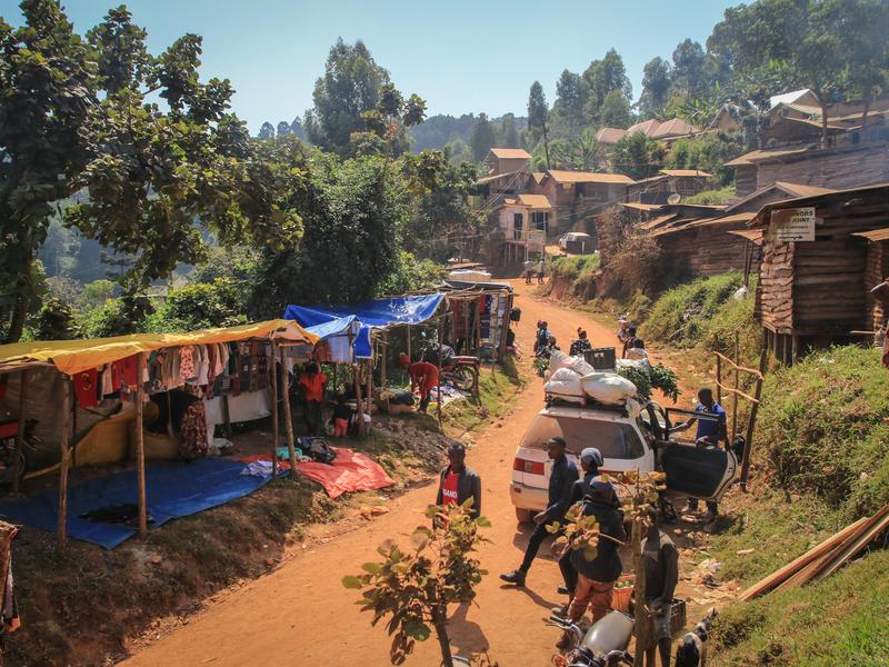 Tägliches Leben am Lake Bunyonyi Uganda