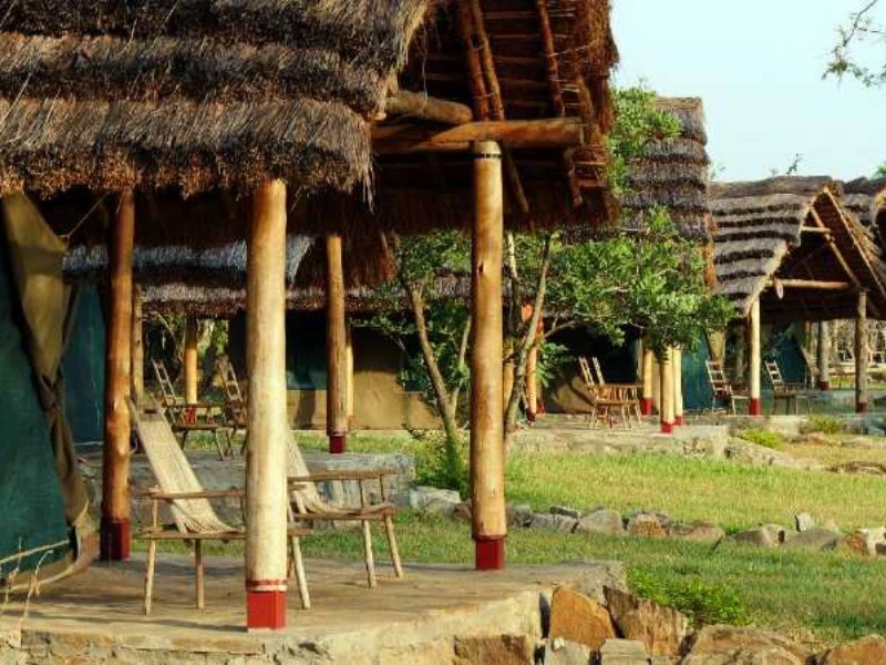 Uganda Murchison Falls Unterkunft AuĂźen Ansicht