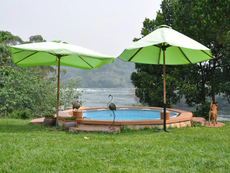 Uganda Unterkunft Jinja Poolbereich