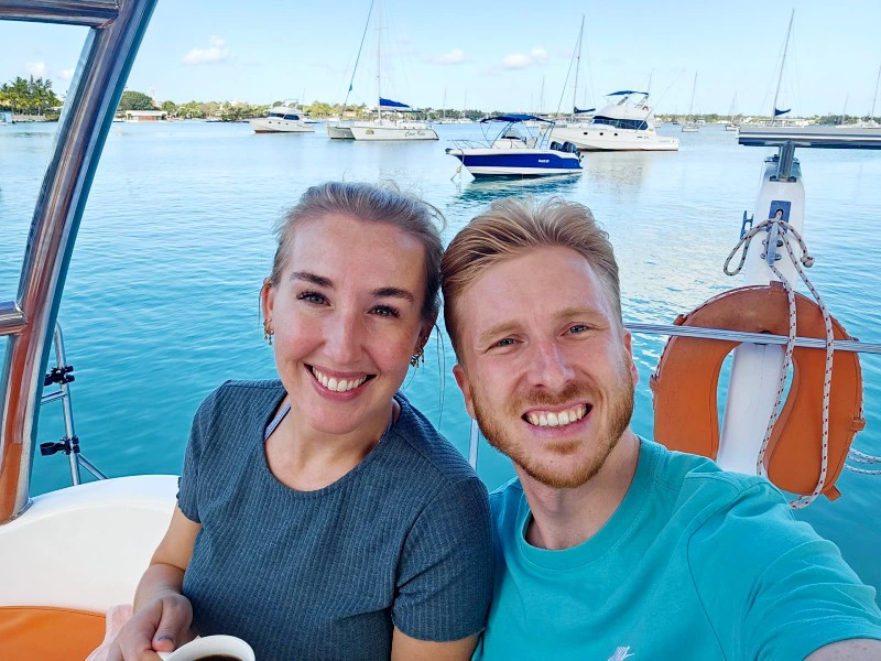 Kanaren Lanzarote Catamaran fahrt Selfie von zwei reisende