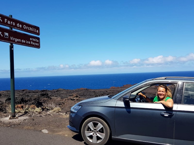 Kanarische Inseln El Hierro reisende im Mietwagen