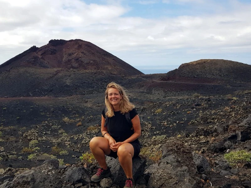 Kanarische Inseln La palma reisende auf einem Fels