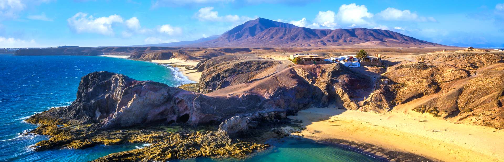Lanzarote Strand und Berge