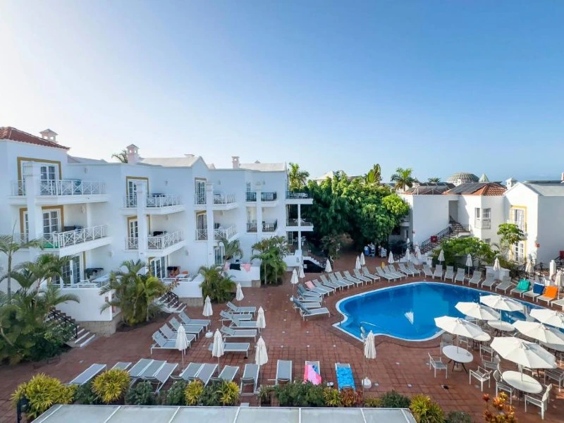 Kanaren Teneriffa Unterkunft Ausblick auf Poolbereich