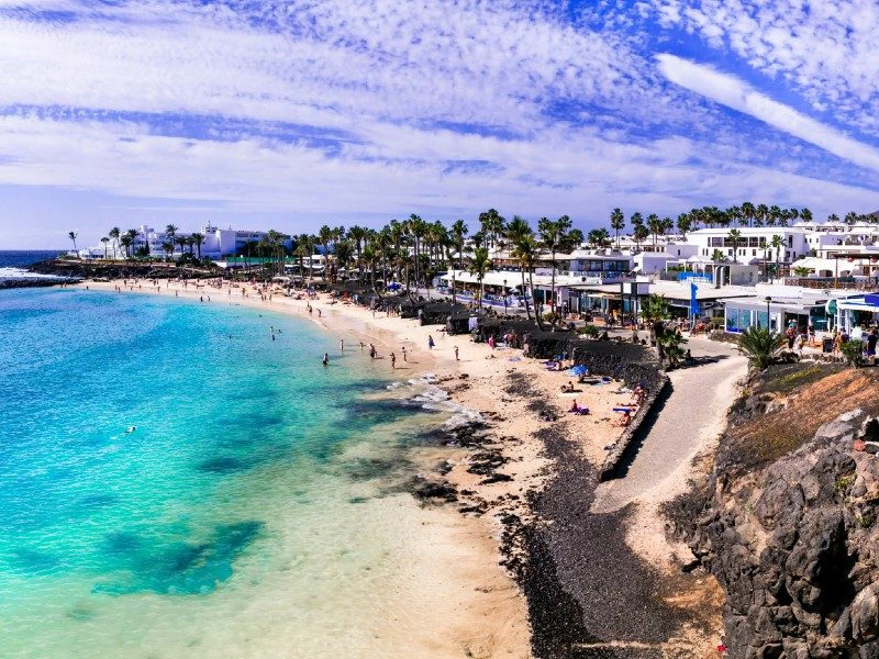Kanaren Lanzarote Playa Blanca Aufnahme von Oben auf den Strand