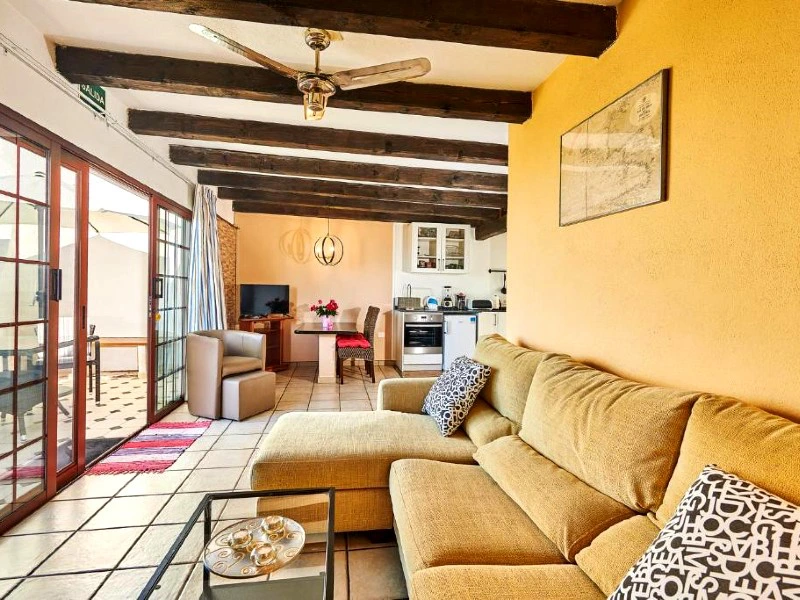 Kanarische Inseln La Palma Unterkunft Local Wohnzimmer