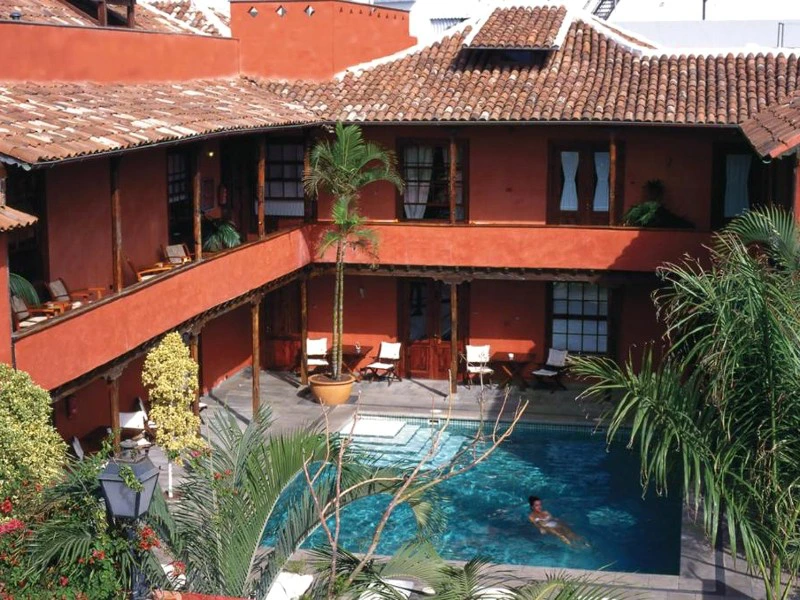 Kanaren Teneriffa Komfort Unterkunft Innenhofpool