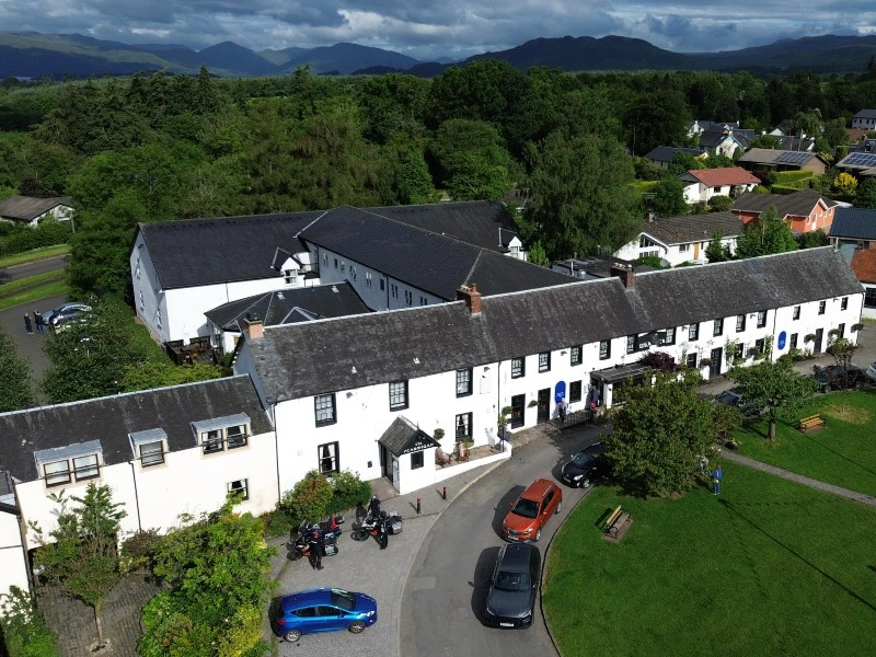 Inn Loch Lomond