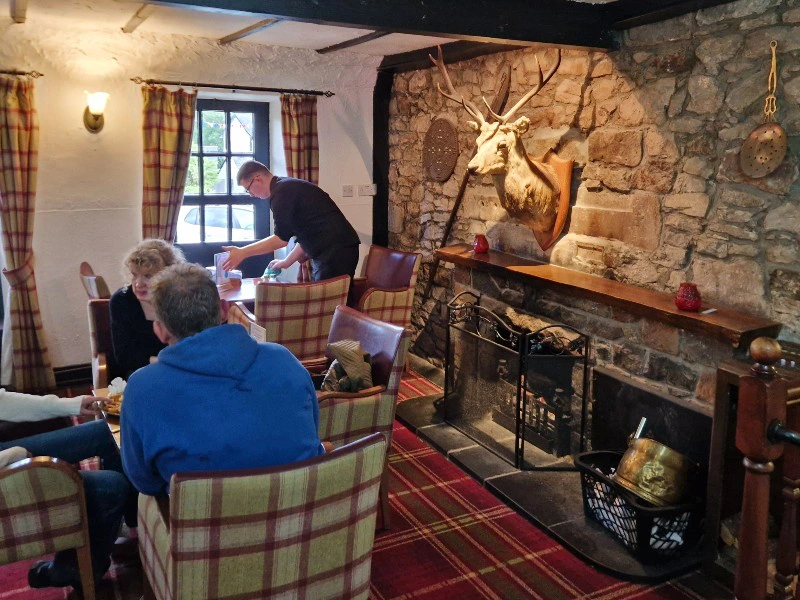 Inn Loch Lomond