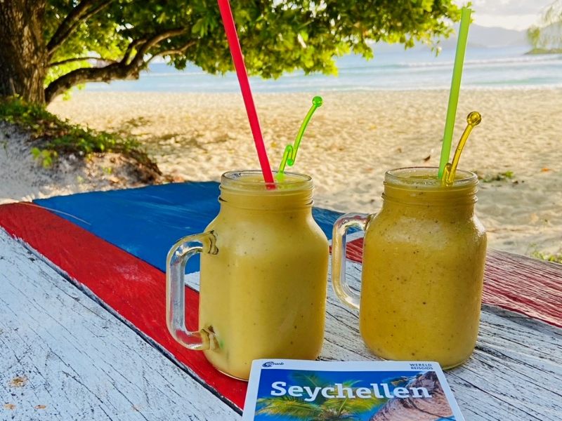 Fruchtshake auf Praslin Seychellen
