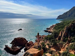 Ostküste Sardinien, Reisende von hinten