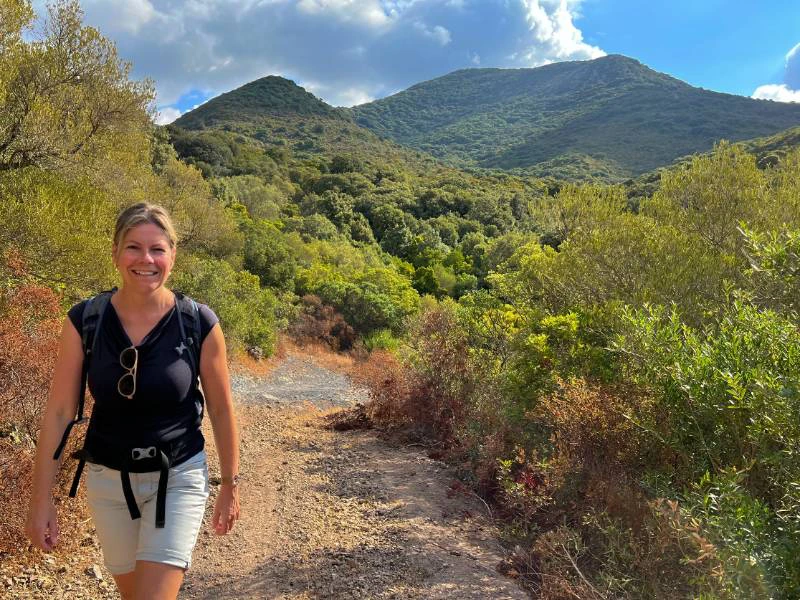 Reisende bei einer Wanderung auf Sardinien