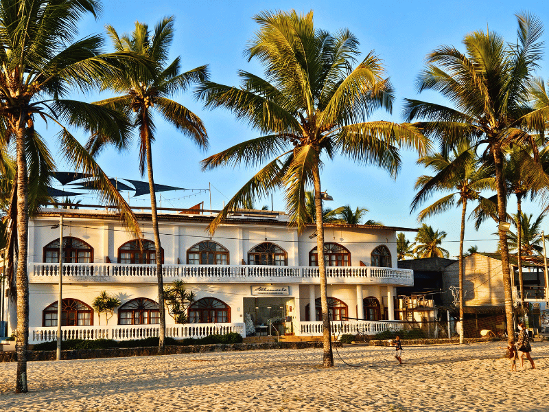 Hotel am Strand auf Isabela, Galapagos