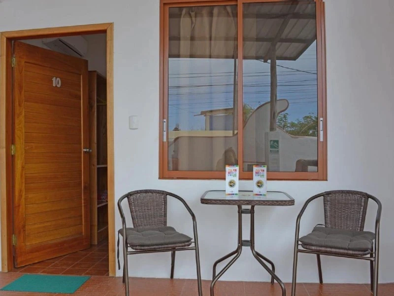 Terrasse des Hotels auf Santa Cruz, Ecuador