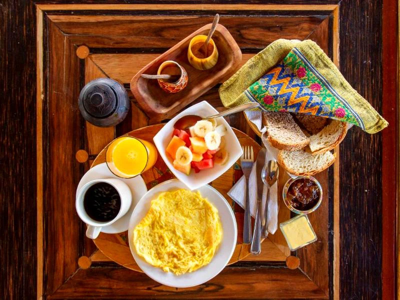 Frühstück in Puerto Lopez, Ecuador
