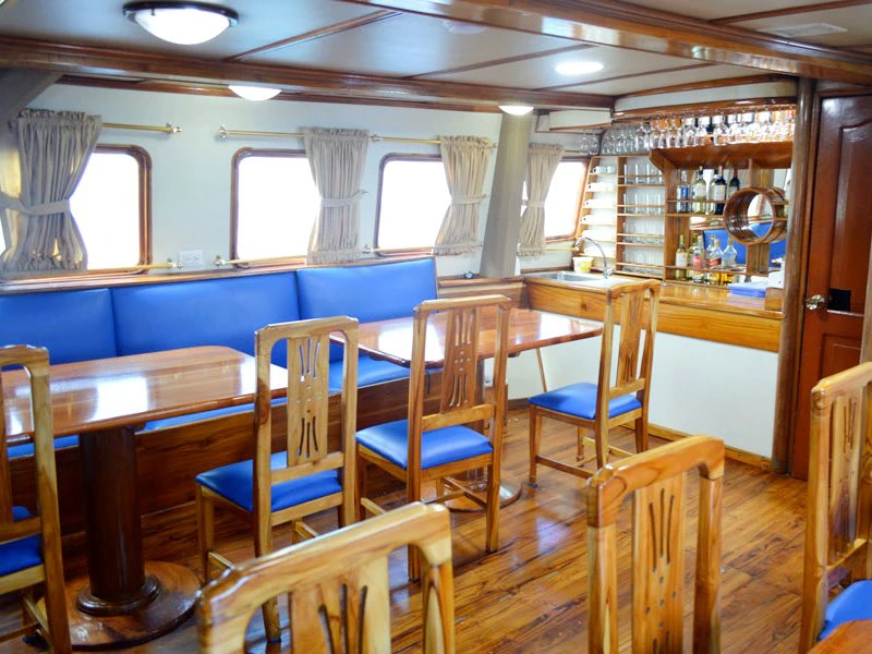 Restaurant auf einem Galapagos-Schiff, Ecuador