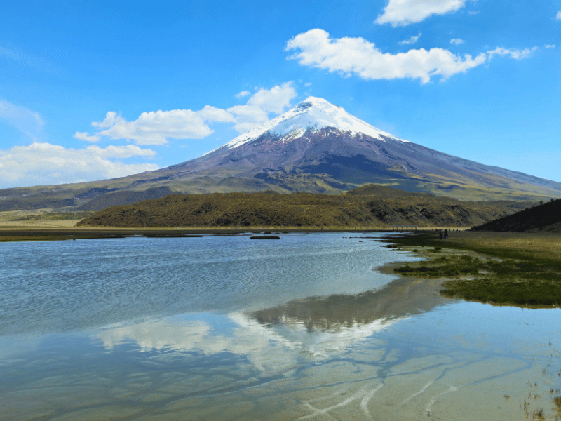 Blick auf Cotopaxi von der Lagune
