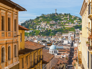 Blick auf die Altstadt und Panecillo in Quito