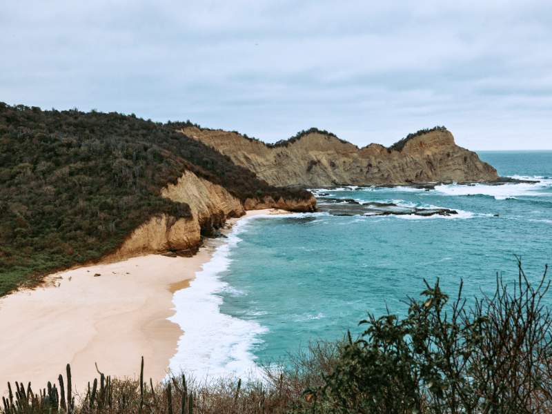 Küstenlandschaft bei Puerto Lopez in Ecuador