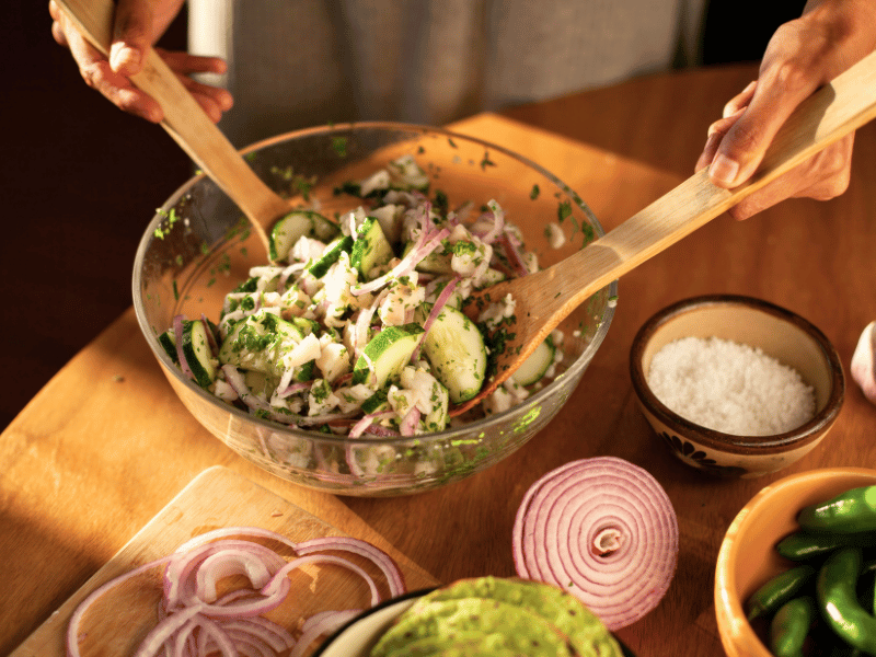 Ceviche zubereiten in Ecuador