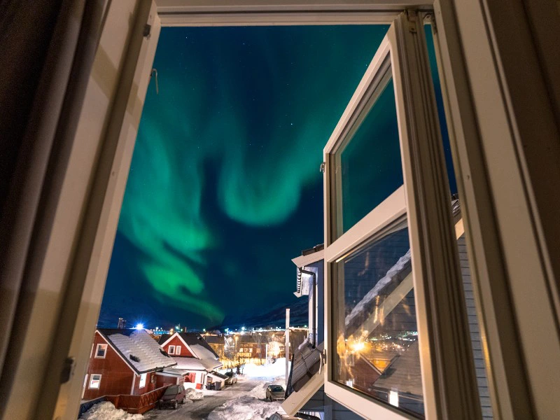 Nordlichter - Ausblick aus dem Fenster in Norwegen