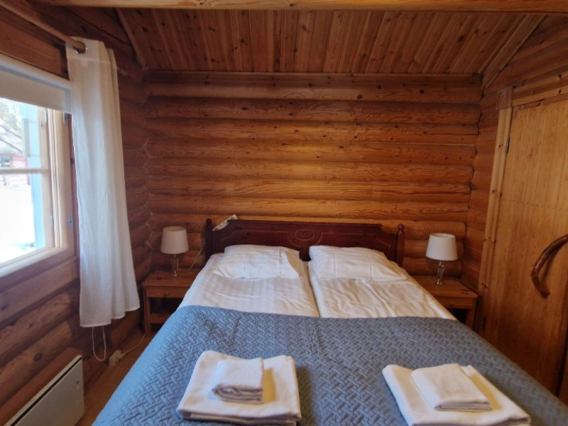 Schalfzimmer der Hütte in Pyhä