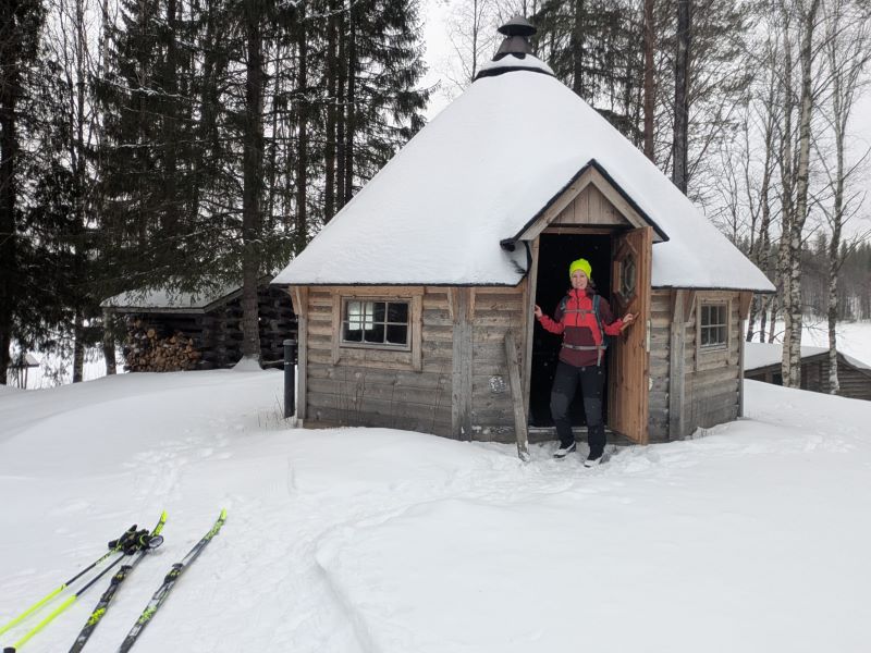 Kota bei Paljakka in Finnland
